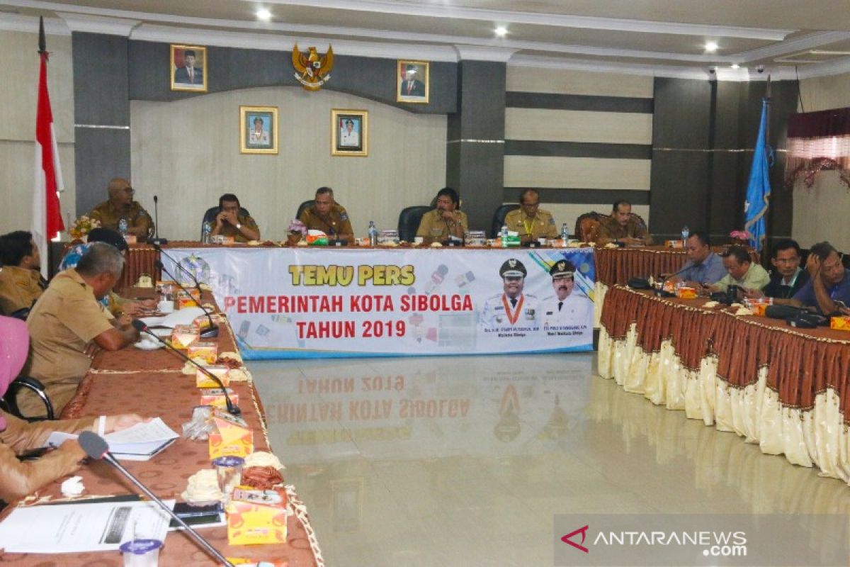 Sejumlah OPD Pemkot Sibolga presentasi di hadapan wartawan