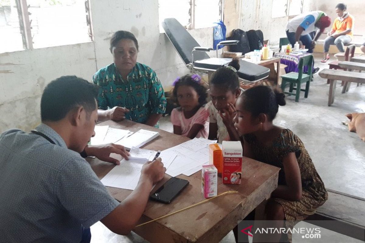 Angkasa Pura Biak selenggarakan pengobatan gratis warga Pulau Owi