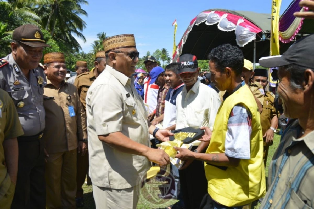 Pemprov Gorontalo salurkan bantuan ke Kecamatan Tolinggula