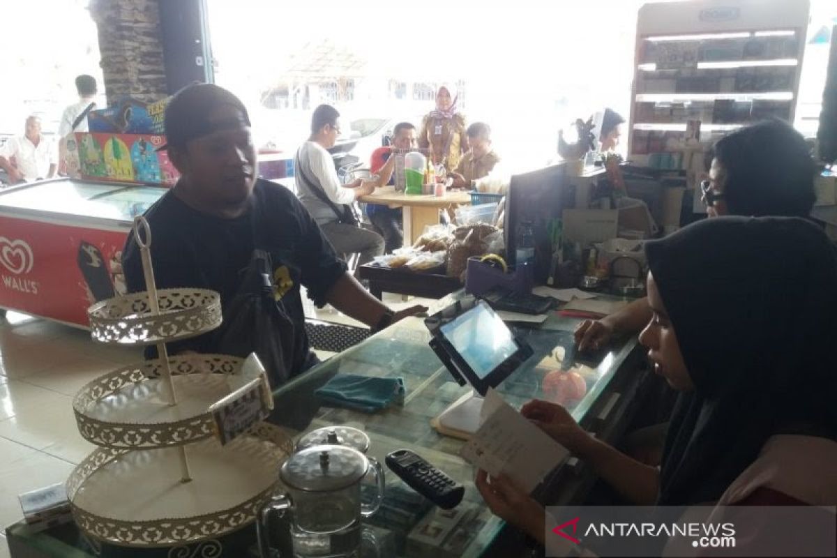 Realiasi pajak restoran dan hotel di OKU  lampaui target