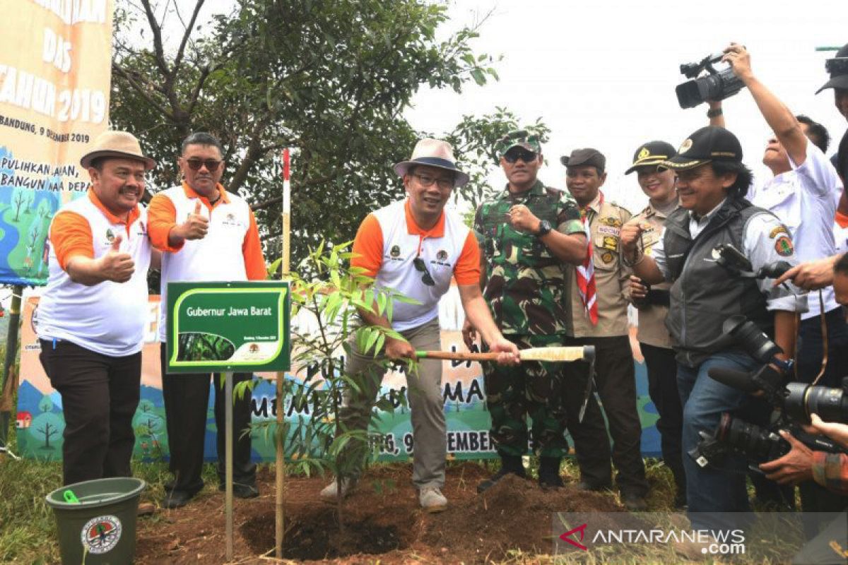 Satu juta pohon akan ditanam di sepanjang DAS Citarum