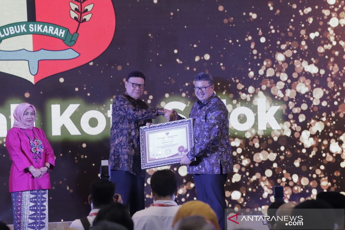 Kota Solok terima penghargaan Top 30 pengelolaan pengaduan layanan publik