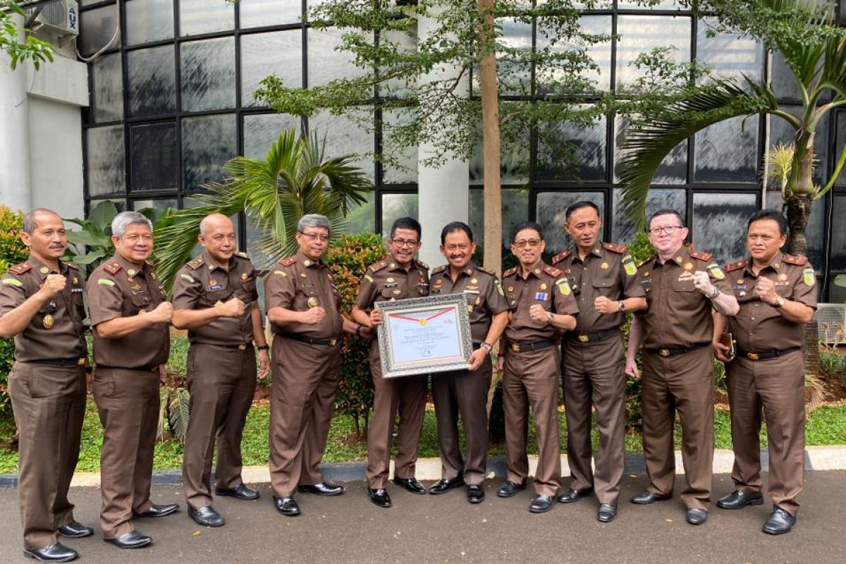 Kejati Sulawesi Utara dapat penghargaan WBK dari Kemenpan-RB