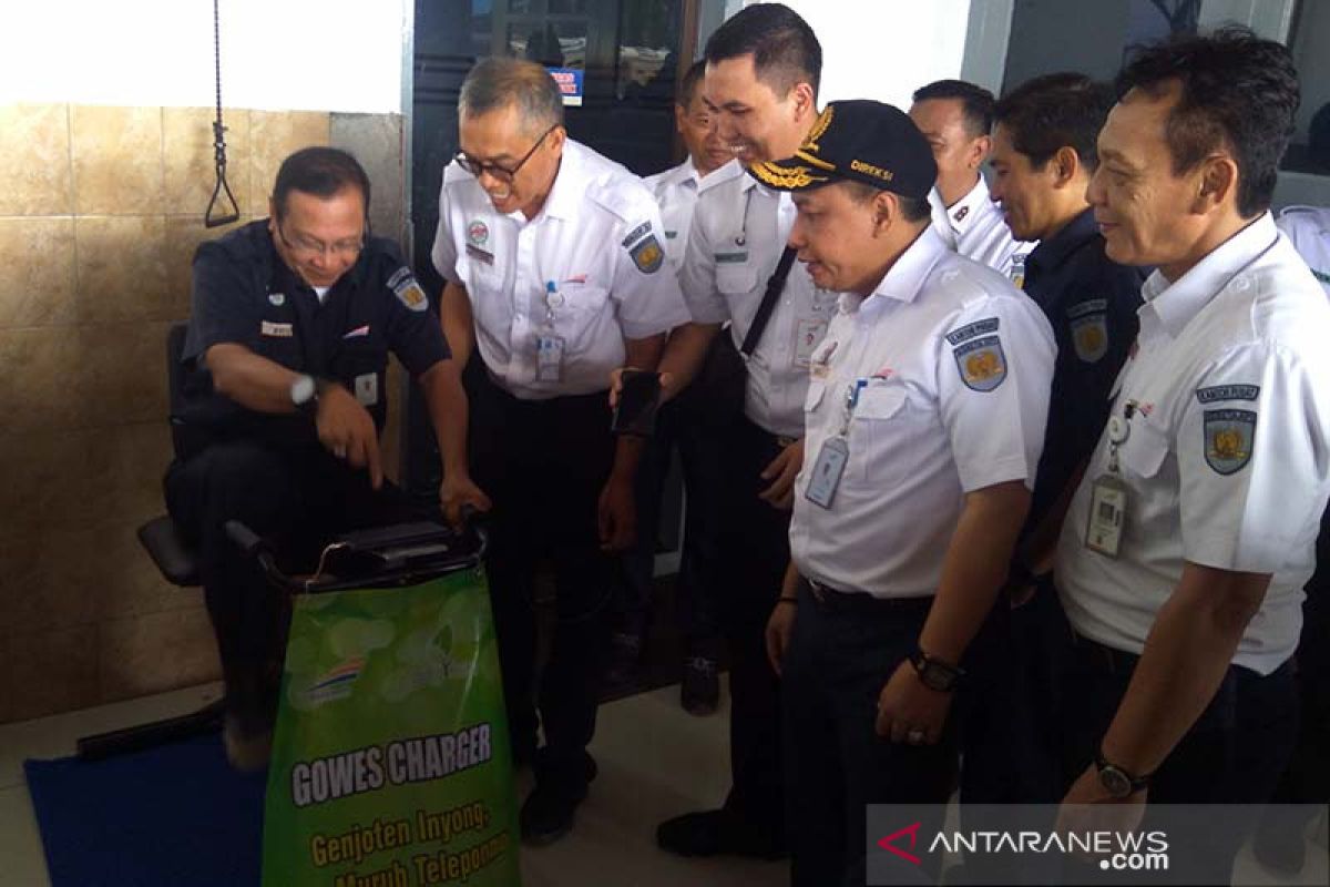 Dirut KAI cek kesiapan jalur rel lintas selatan Jawa hadapi Natal