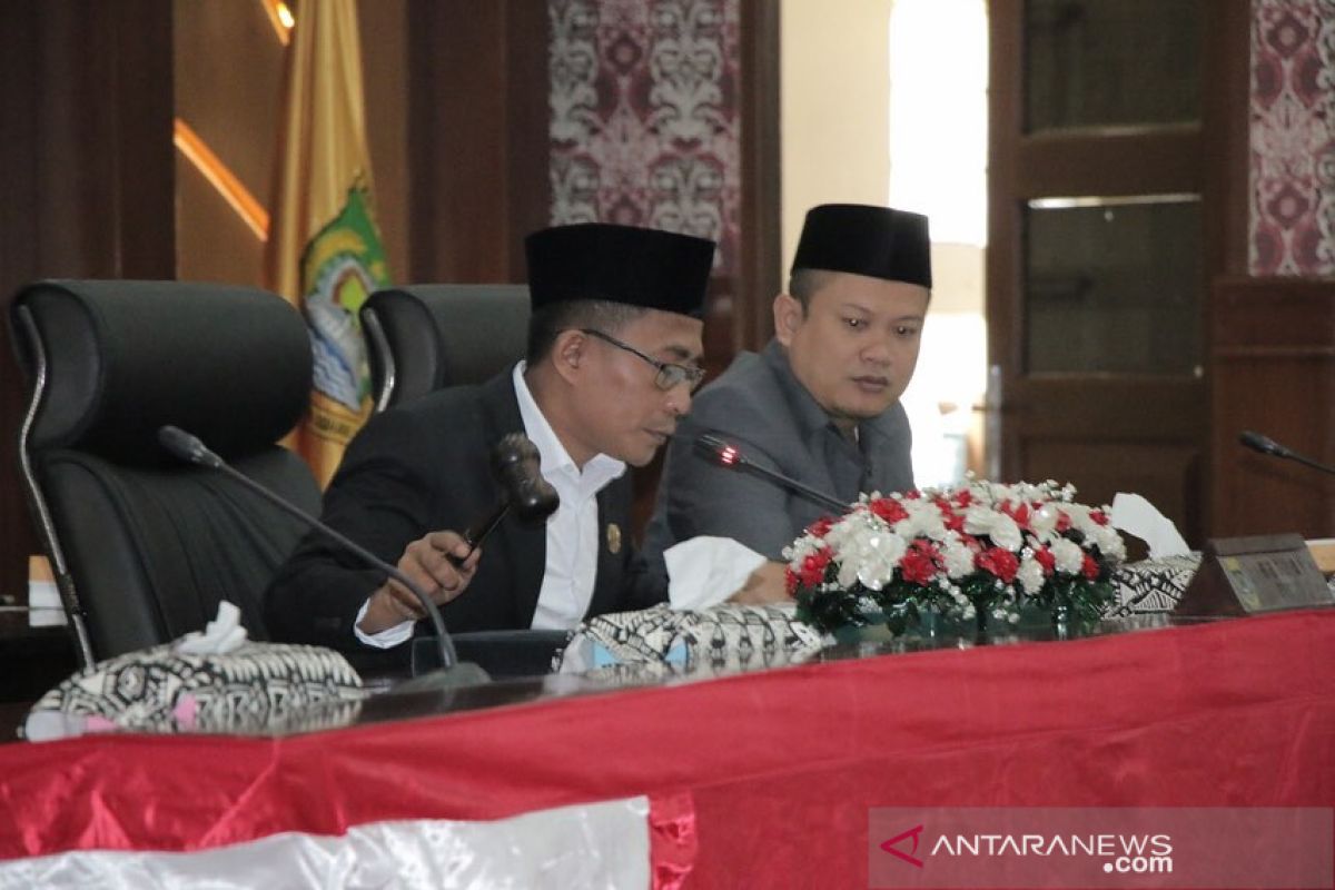 DPRD - Pemkot Tangerang sambut baik penyederhanaan regulasi