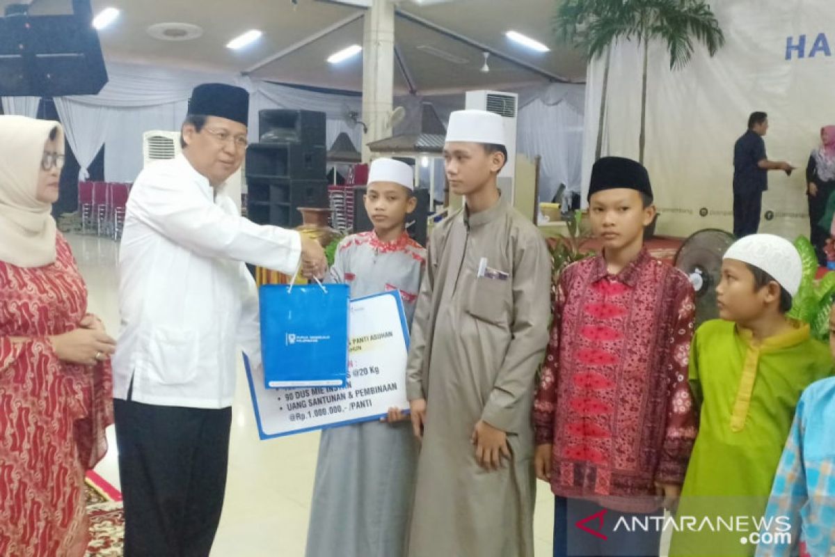 Pusri santuni 1.500 anak yatim di  Sumsel