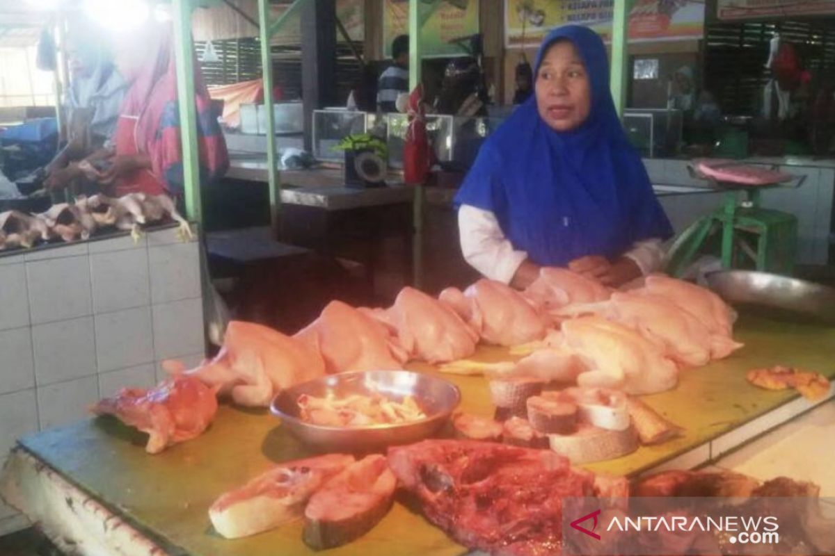 Harga daging ayam di Kutai Timur naik jelang natal