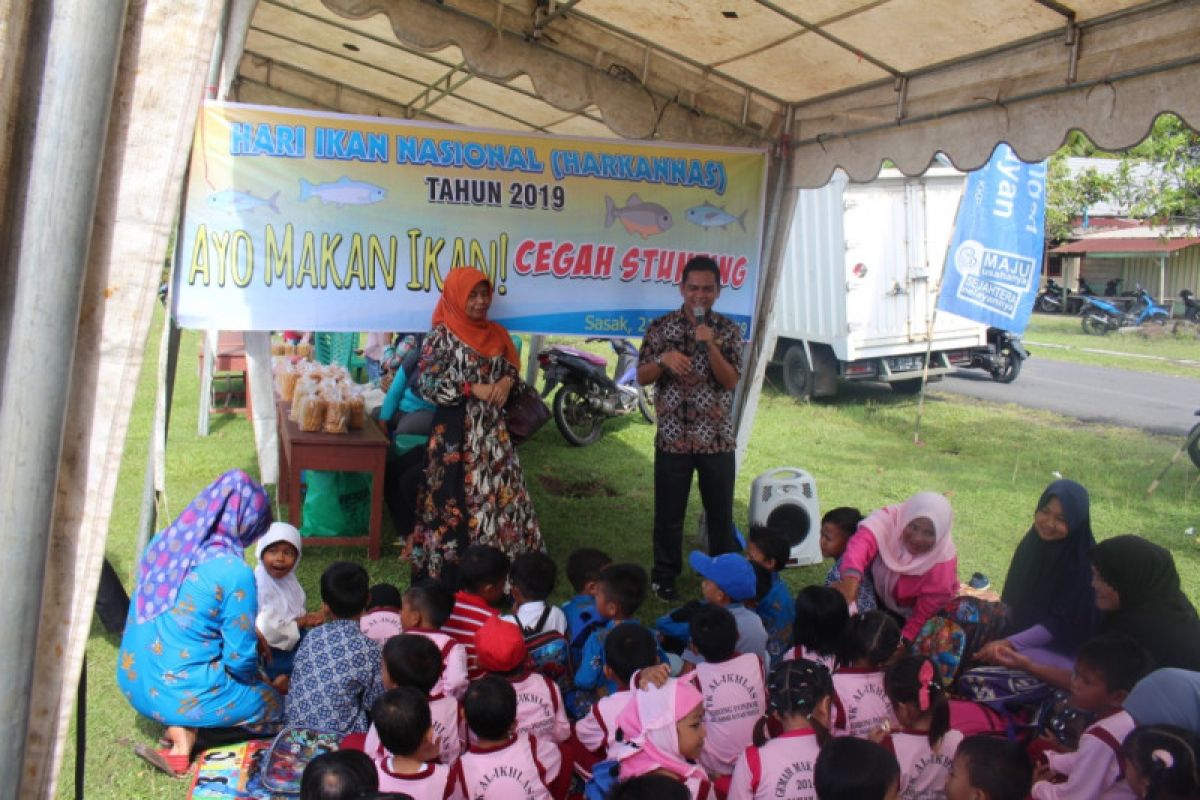 Pasaman Barat ajak anak tingkatkan konsumsi ikan