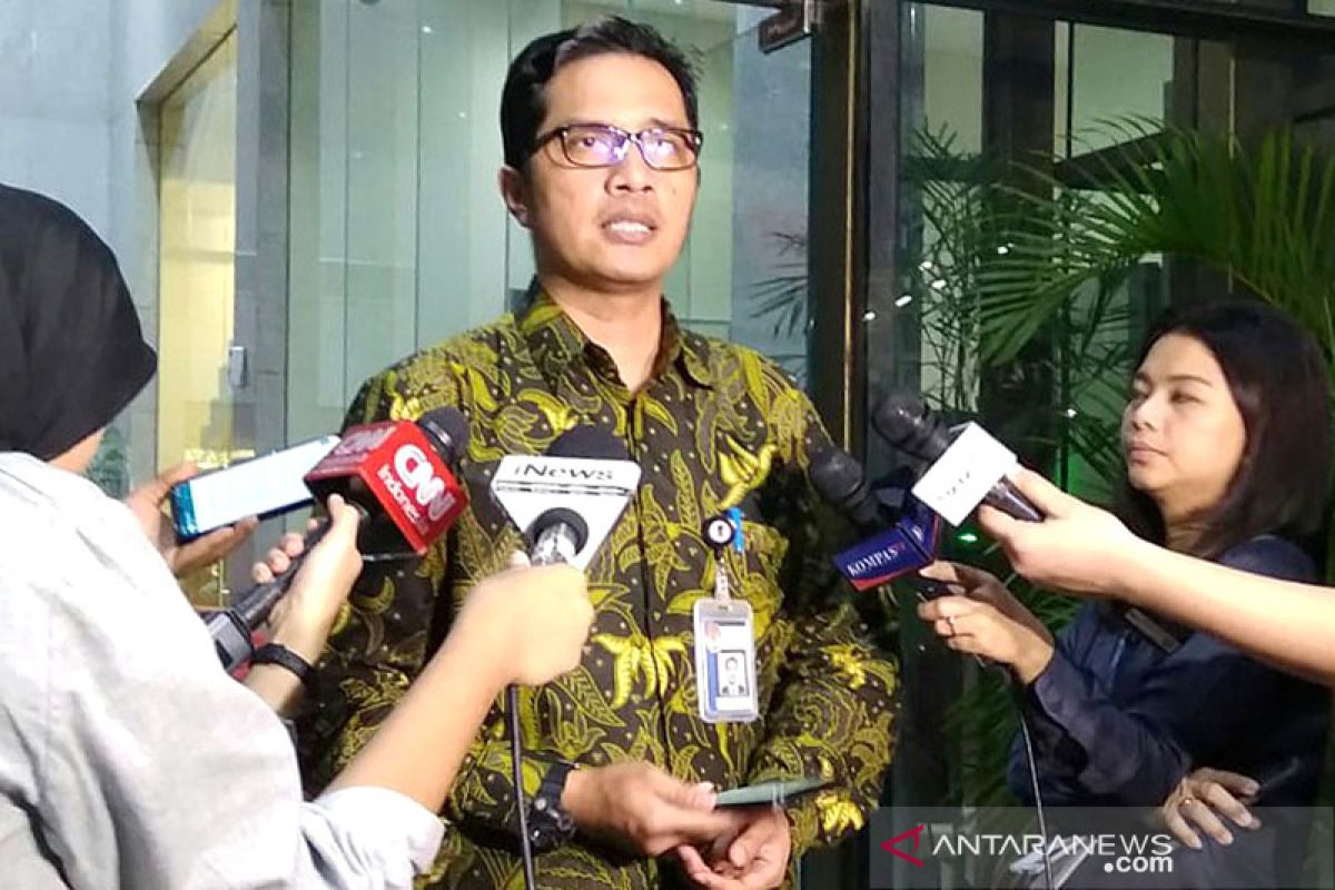 KPK panggil Dirut Perum Perindo saksi suap impor ikan