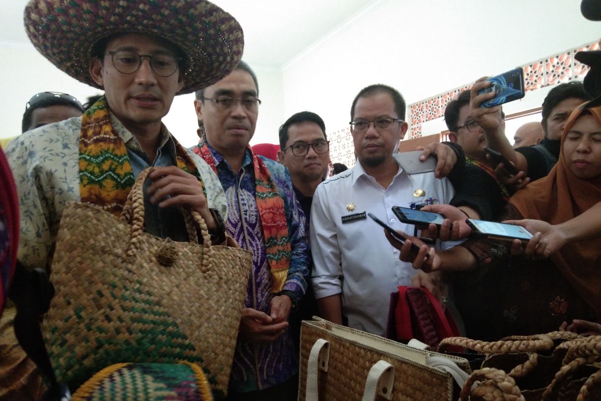 Kerajinan purun Banjarbaru diapresiasi Sandiaga Uno