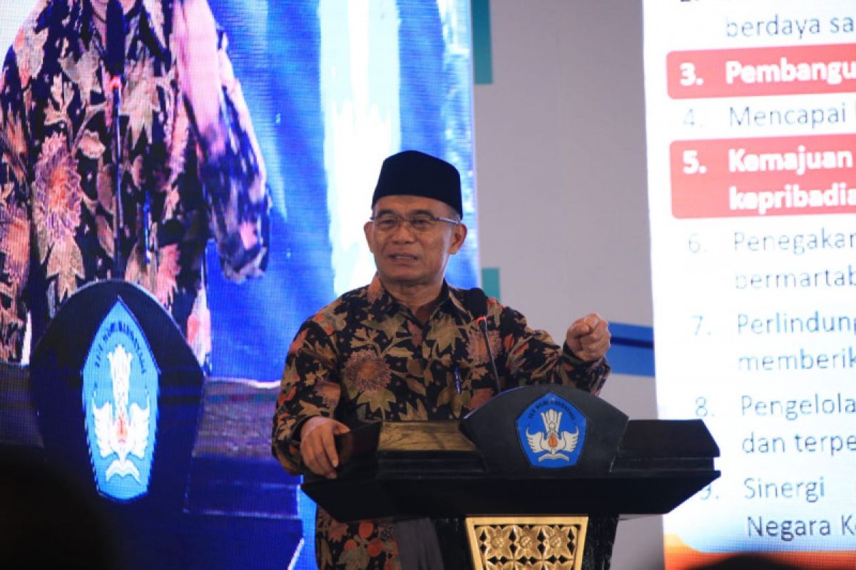 Muhadjir Effendy: Pendidikan keluarga penting