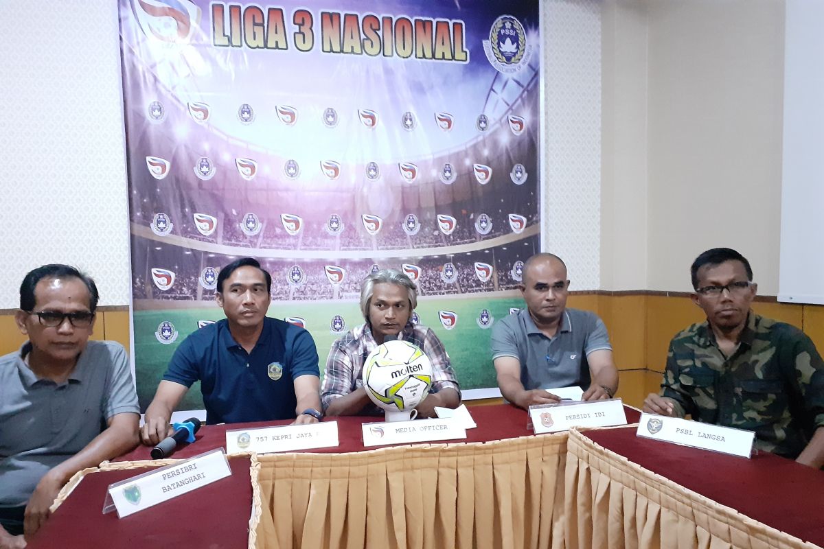 Empat tim berjuang untuk lolos penyisihan Grup B Liga 3 di Padang