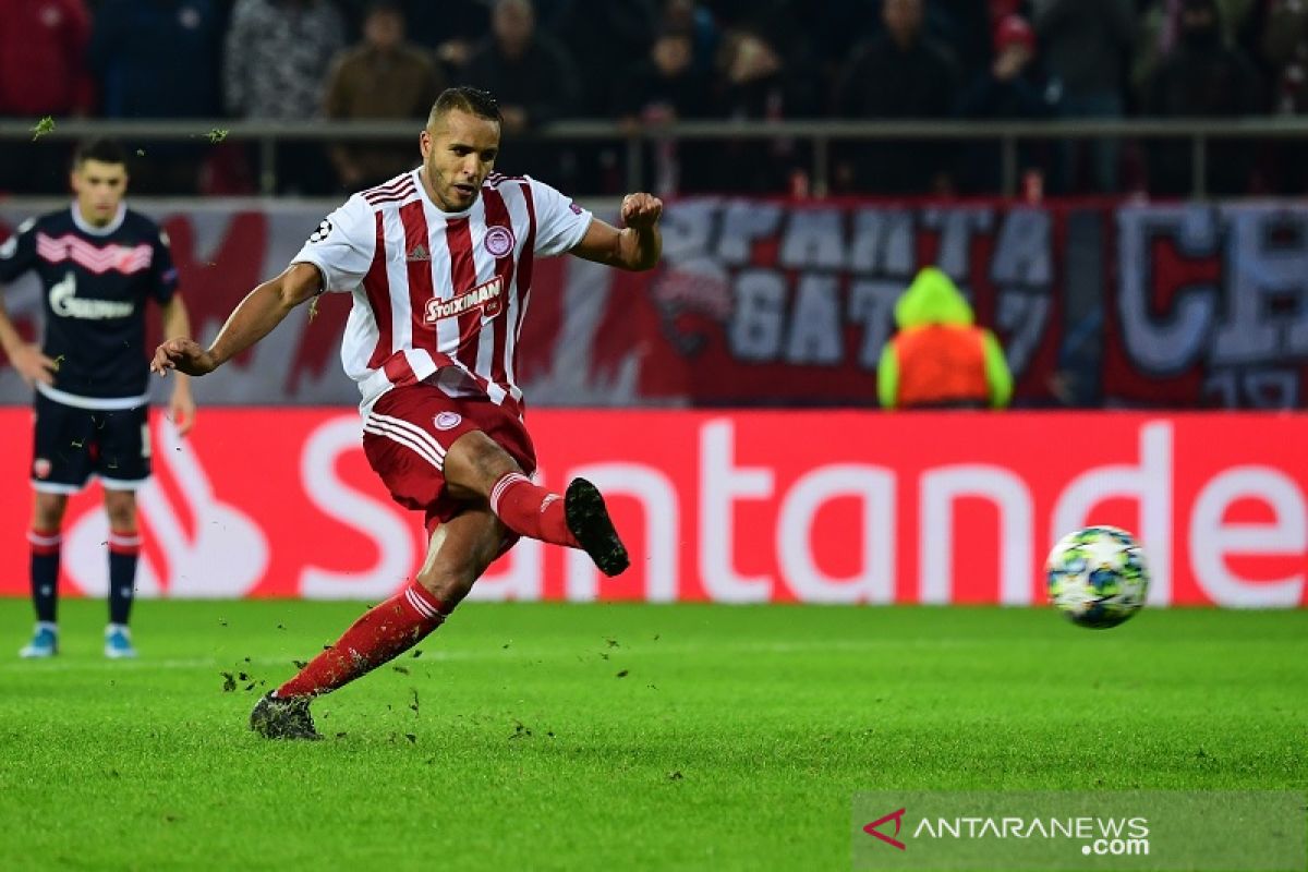 Olympiakos amankan tiket Liga Europa lewat penalti di penghujung laga