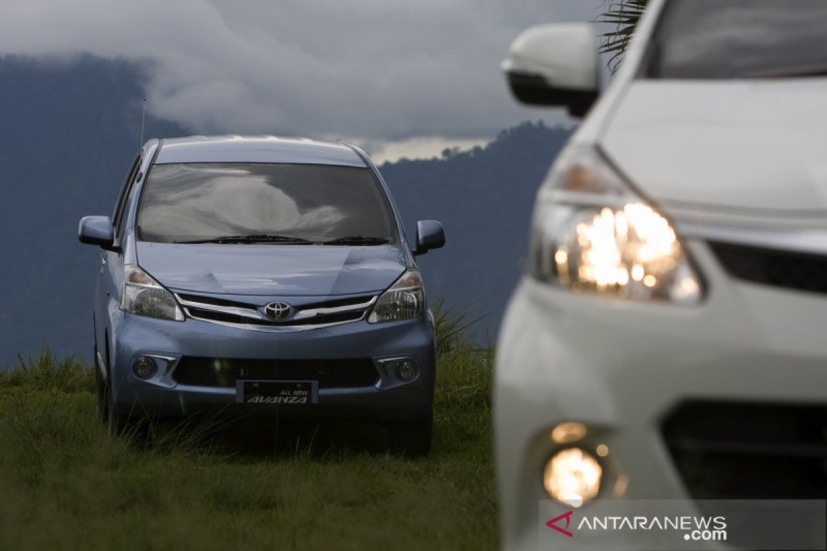 Lakukan 8 tips perjalanan jauh naik mobil berikut ini agar perjalanan kamu aman sampai di tujuan