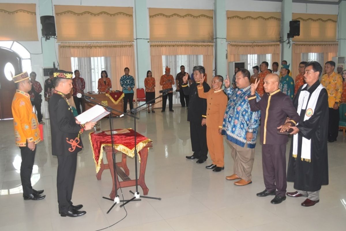 Damang Kepala Adat Gumas diminta bekerja sesuai prinsip dasar