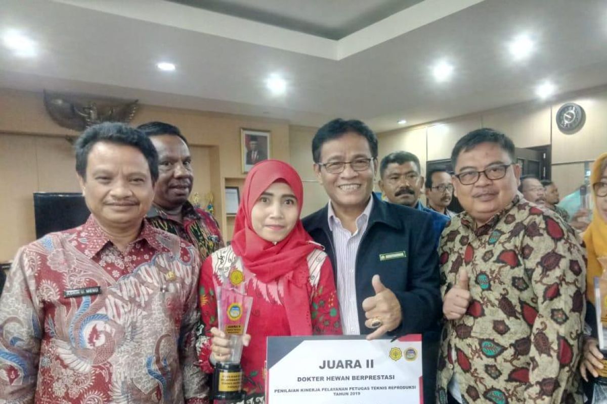 Dokter hewan dari Gorontalo Utara terima penghargaan tingkat nasional