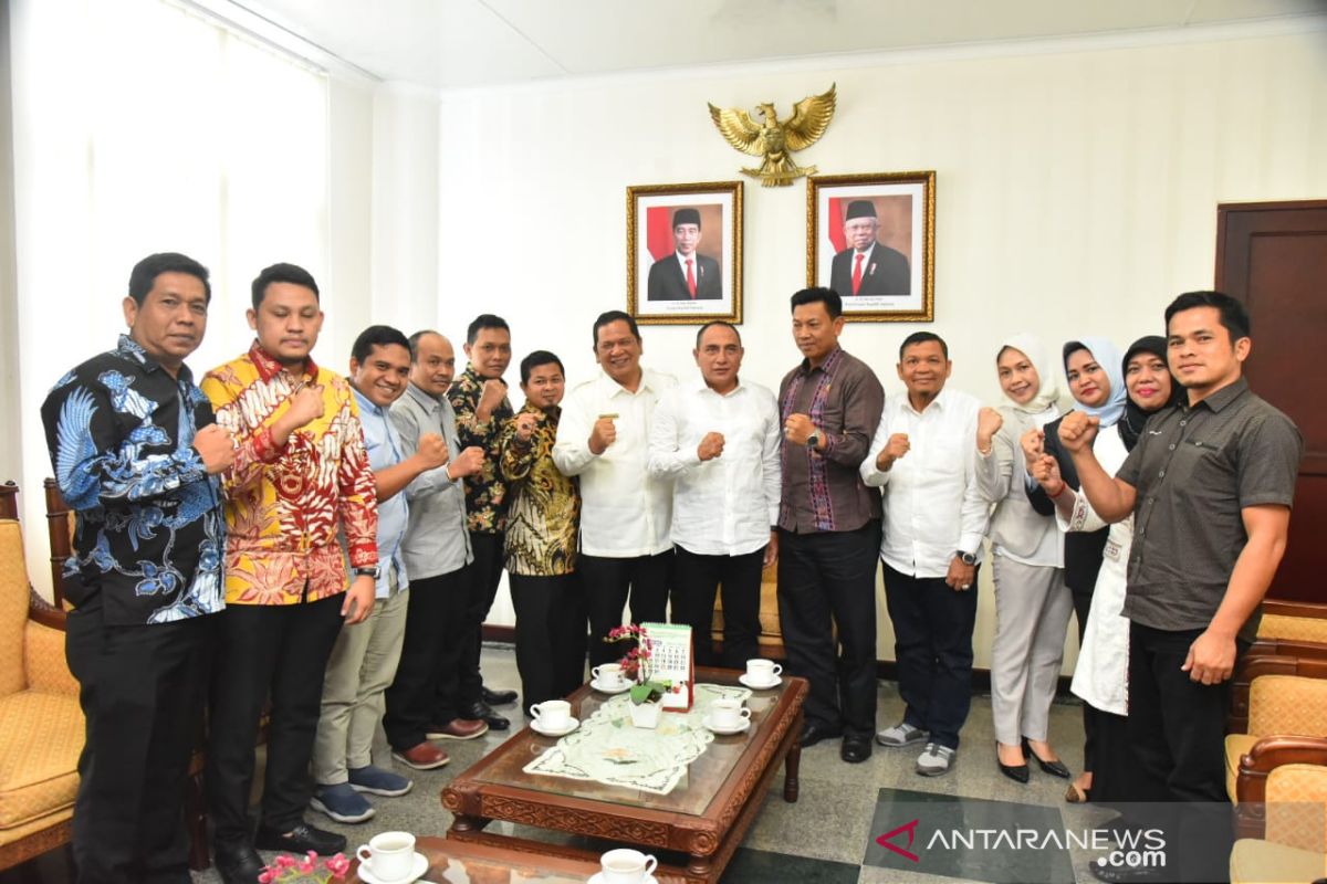 Gubsu undang wali kota dan pimpinan DPRD Padangsidimpuan