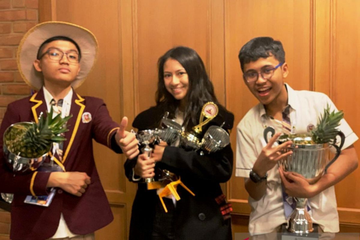 Indonesian students bag multiple trophies at World Scholar's Cup