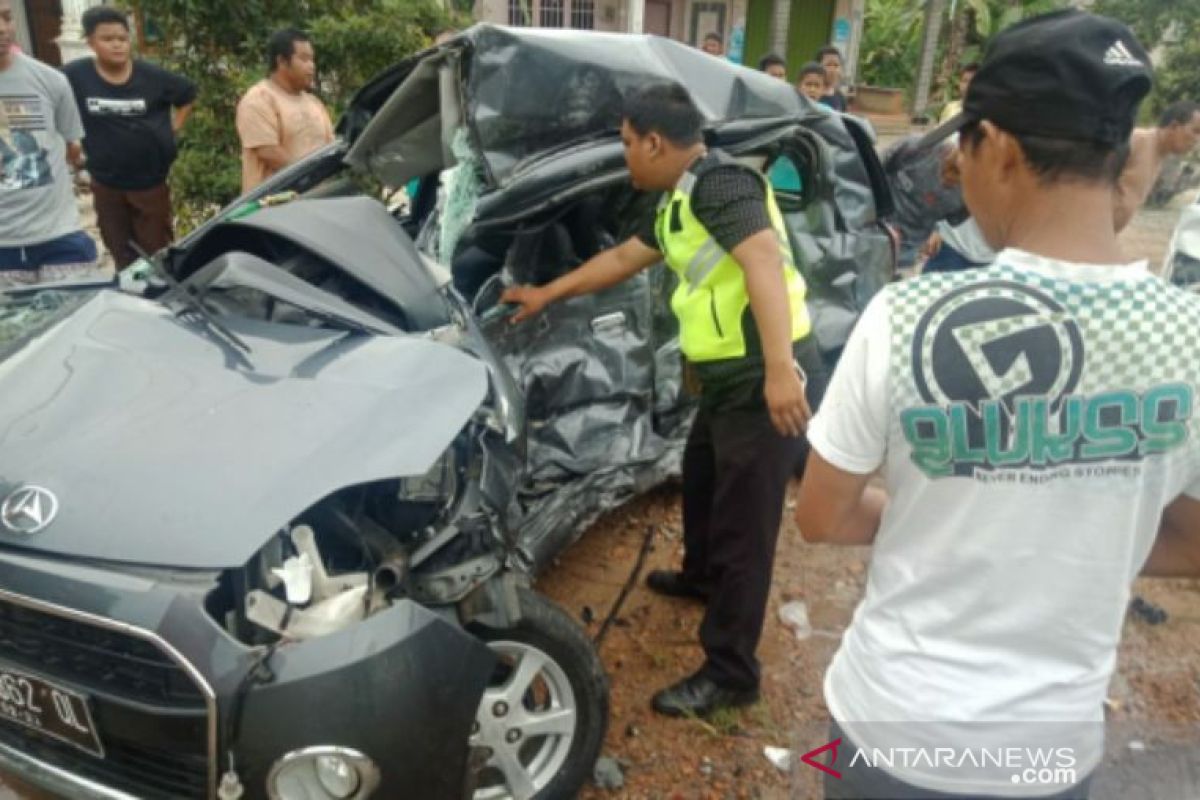 Satu orang tewas dalam kecelakaan lalu lintas di Jalan Raya Desa Serdang
