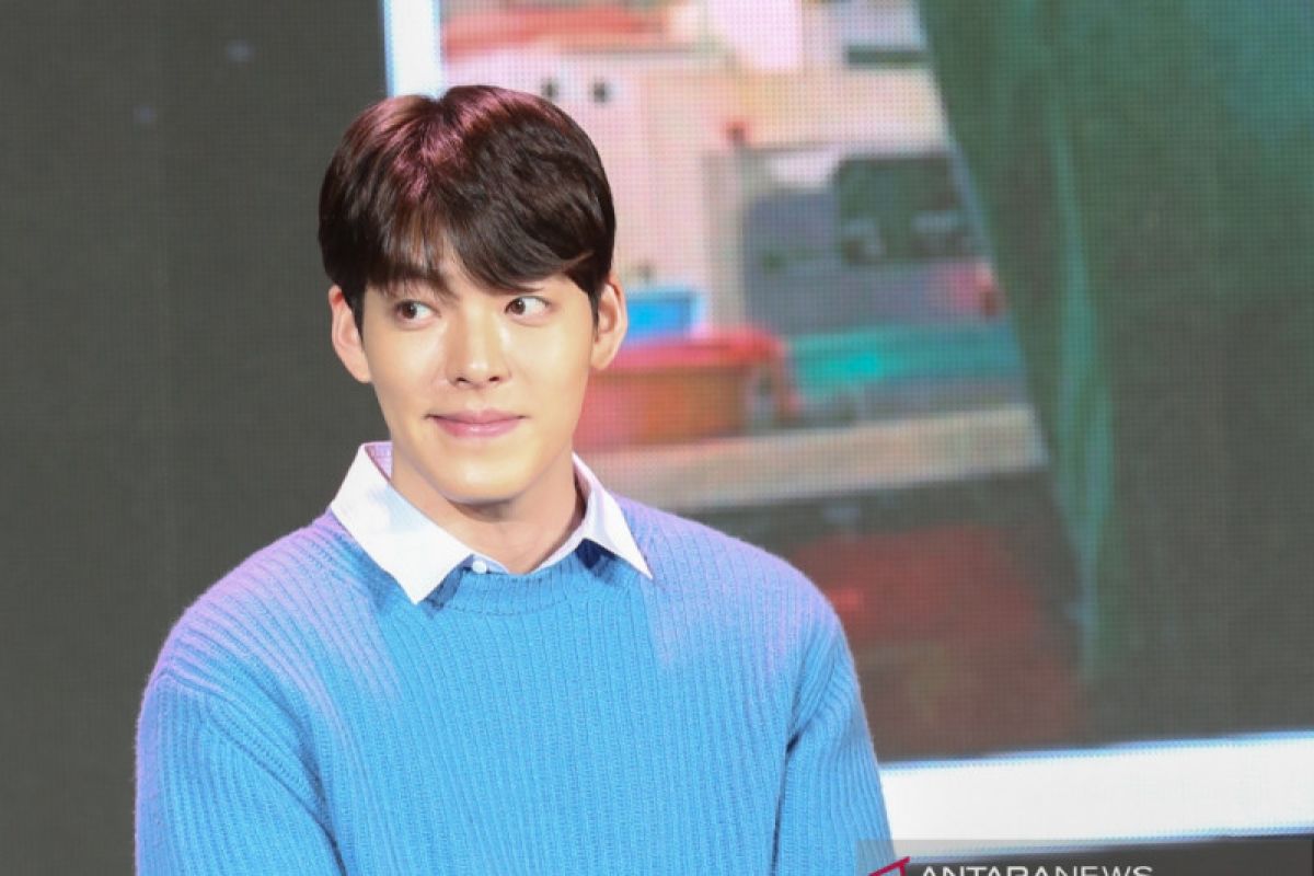 Kim Woo Bin kembali ke layar TV untuk acara dokumenter