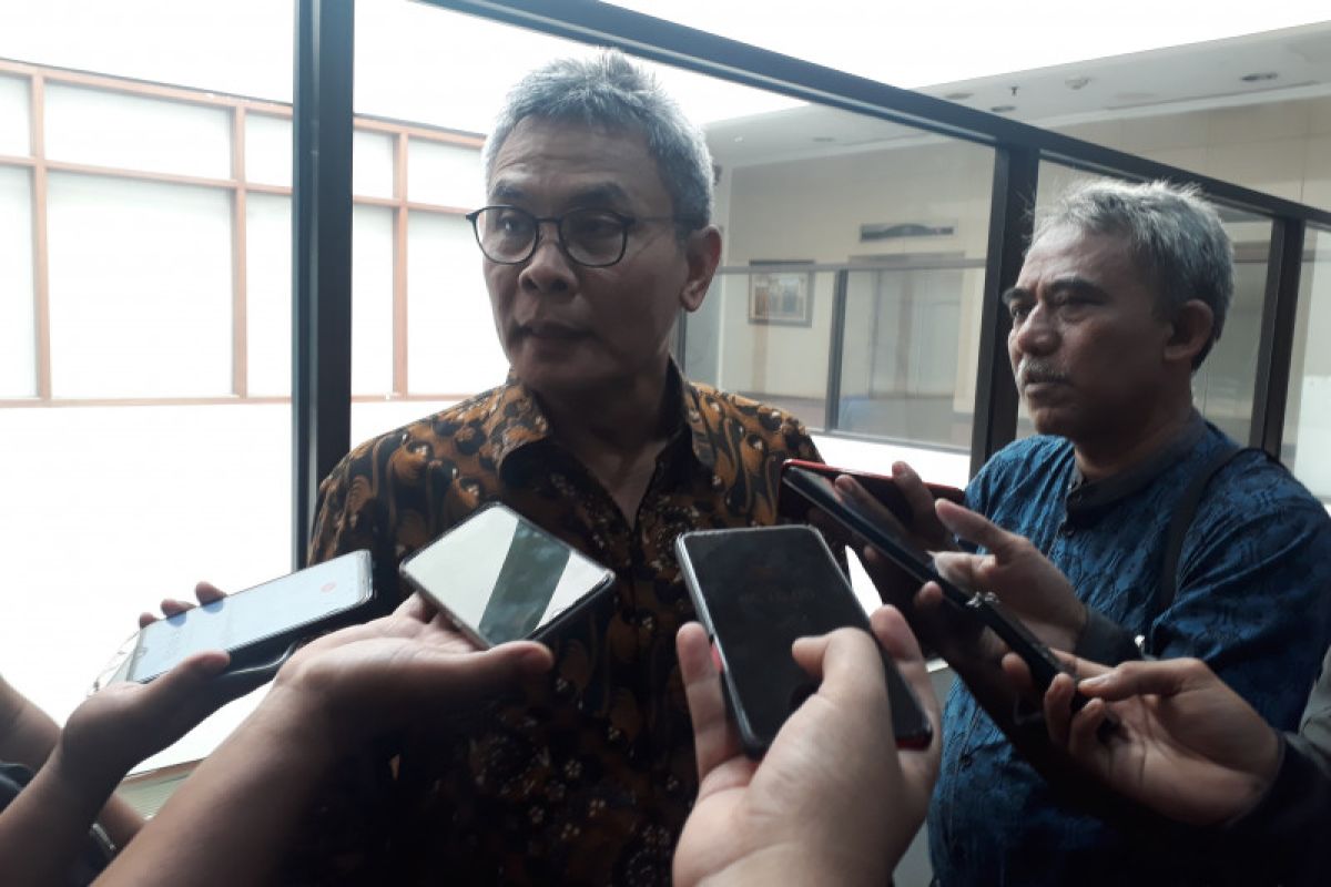 Mantan Jubir usul KPK dilibatkan cegah politik uang di Pilkada