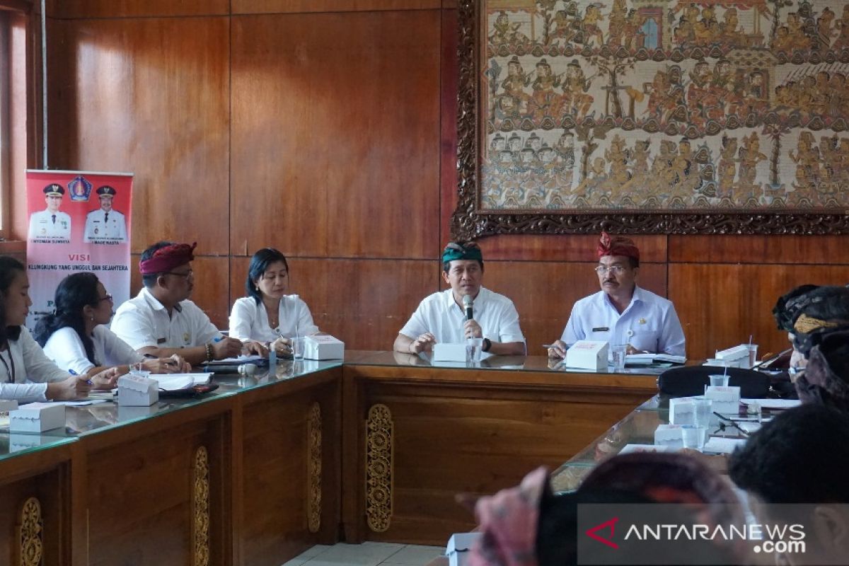 Bupati Suwirta perintahkan OPD kendalikan inflasi