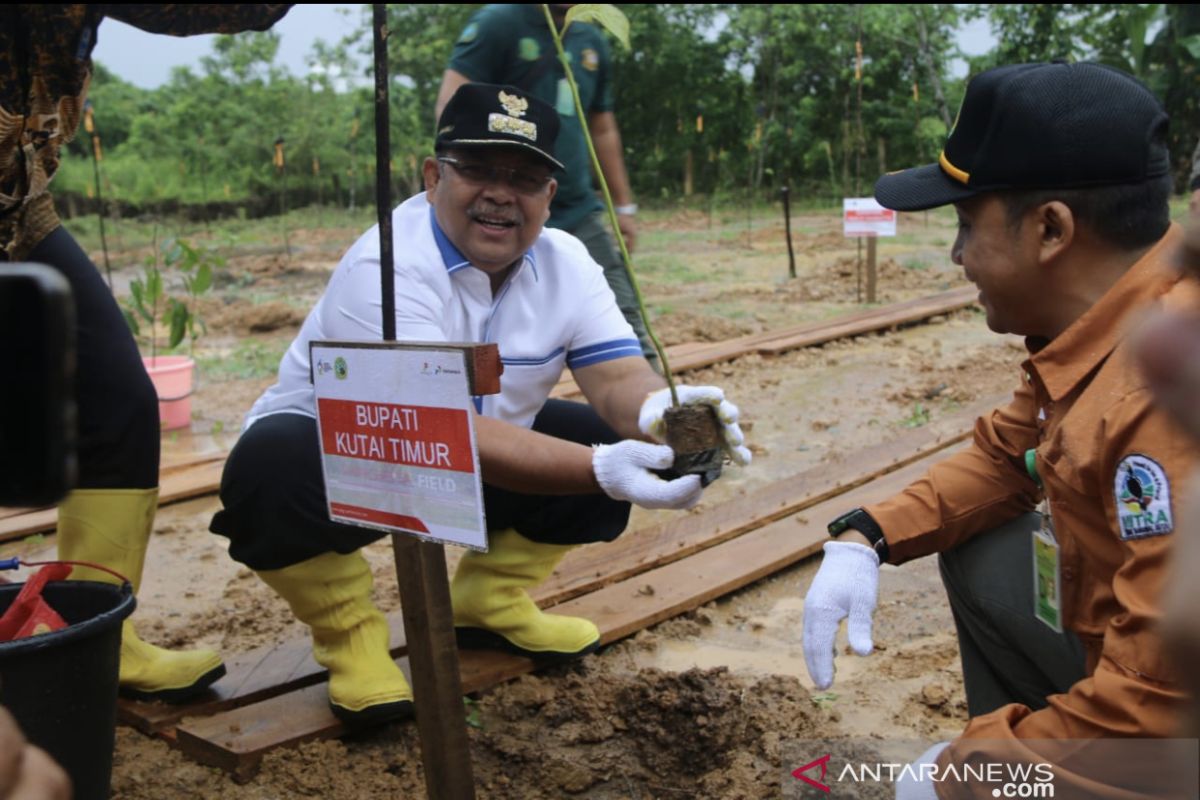 Bupati Kutim ajak masyarakat jaga kelestarian lingkungan