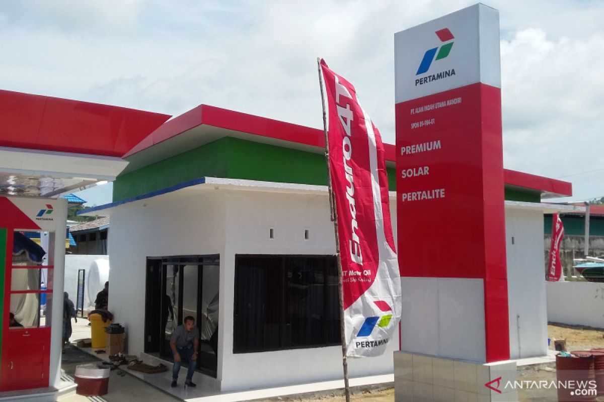 Pertamina salurkan BBM ramah lingkungan di Papua Barat