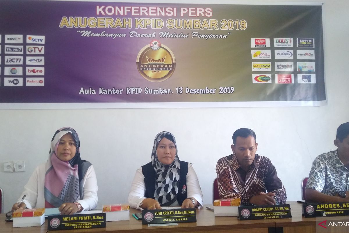 Anugerah KPID  Sumbar 2019 ajang apresiasi lembaga penyiaran berprestasi