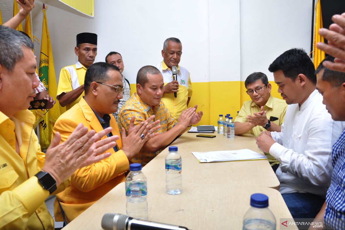 Bobby Nasution kembalikan formulir bakal calon Wali Kota Medan ke Golkar (video)