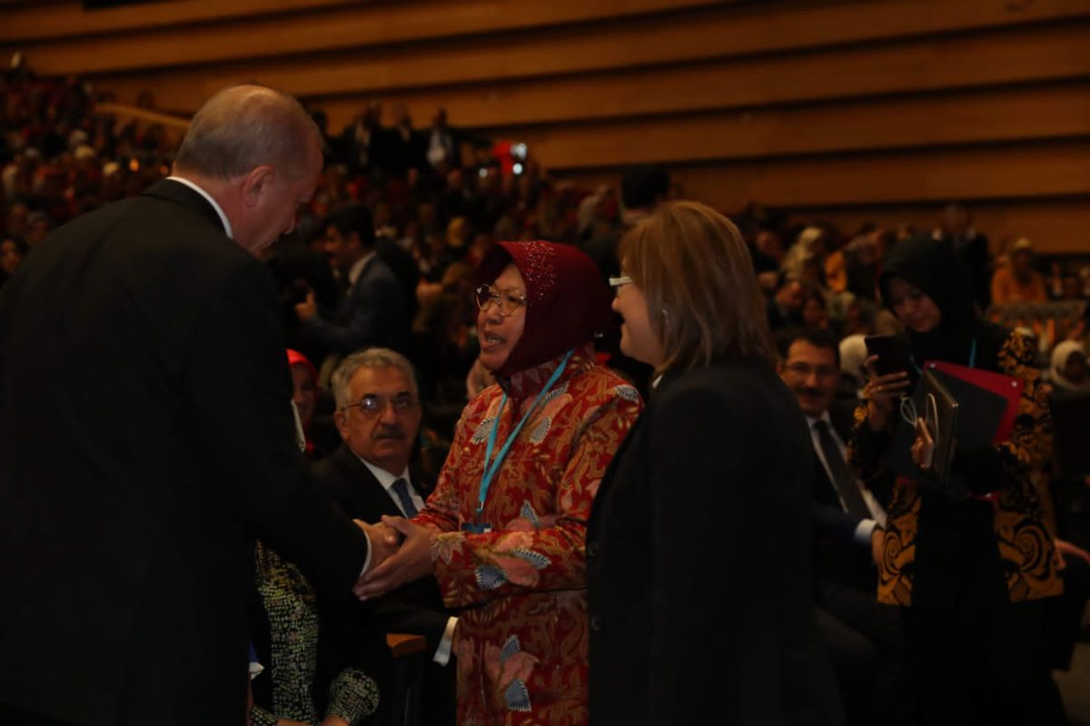 Surabaya mayor meets Erdogan, inspires Turkey's women