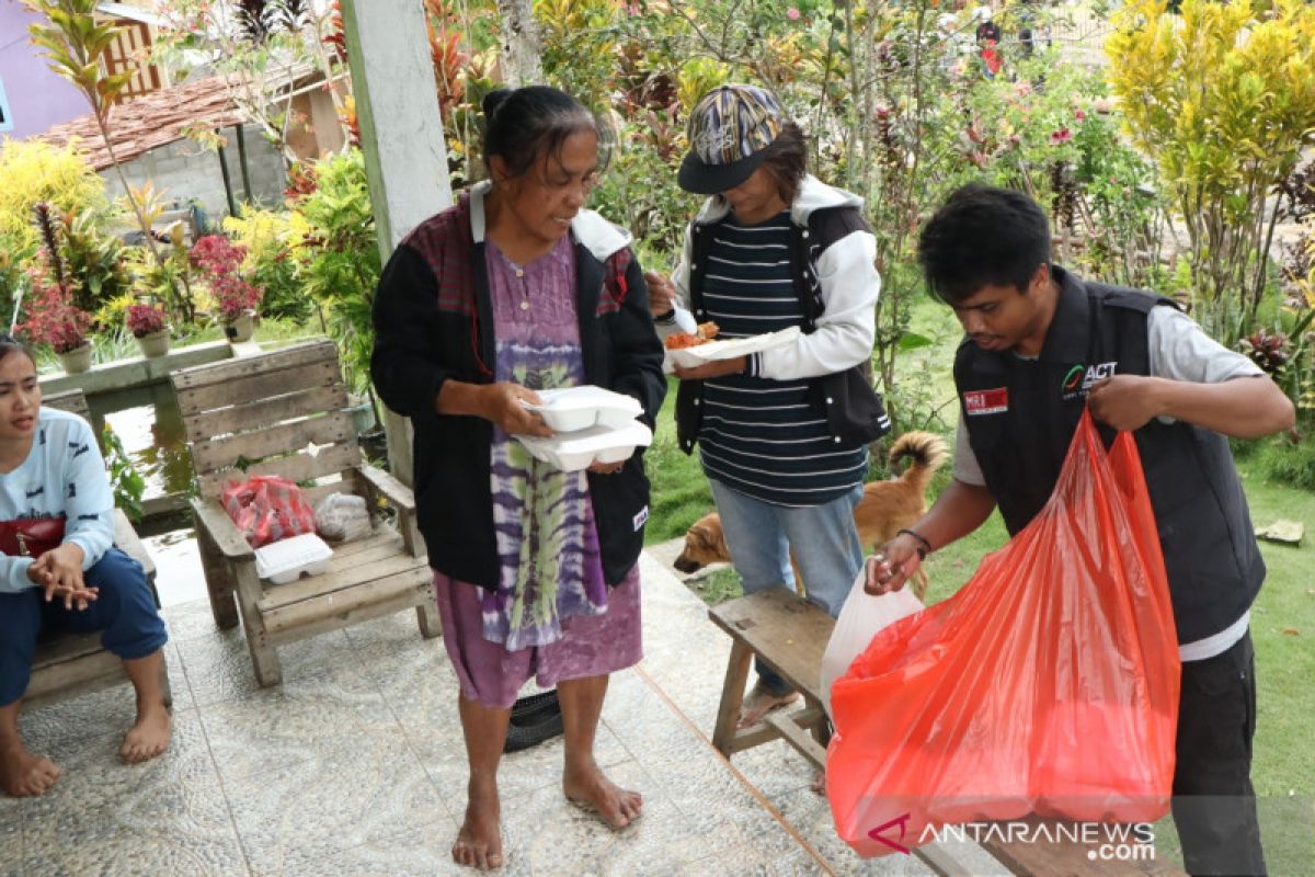 ACT salurkan ratusan paket bantuan korban banjir bandang Sigi