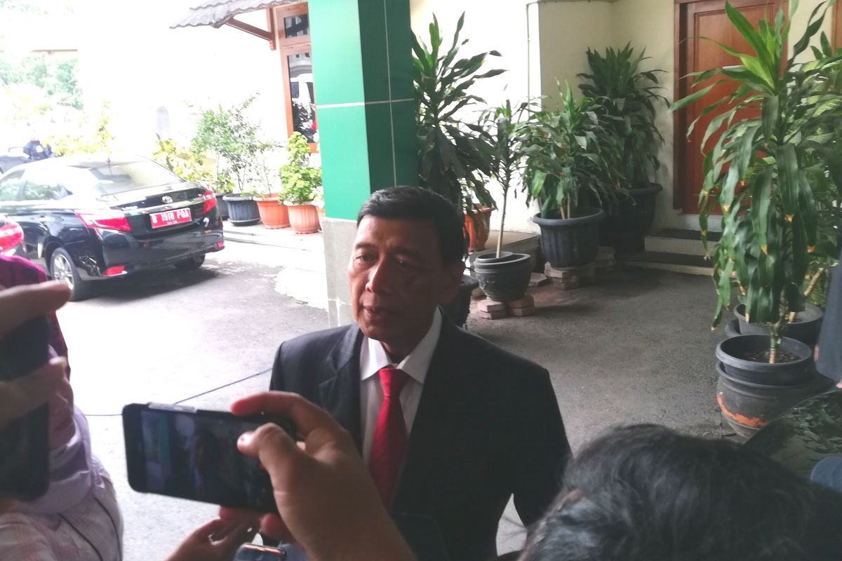 Mantan Menteri Wiranto sambangi bekas kantornya sebelum ke Istana