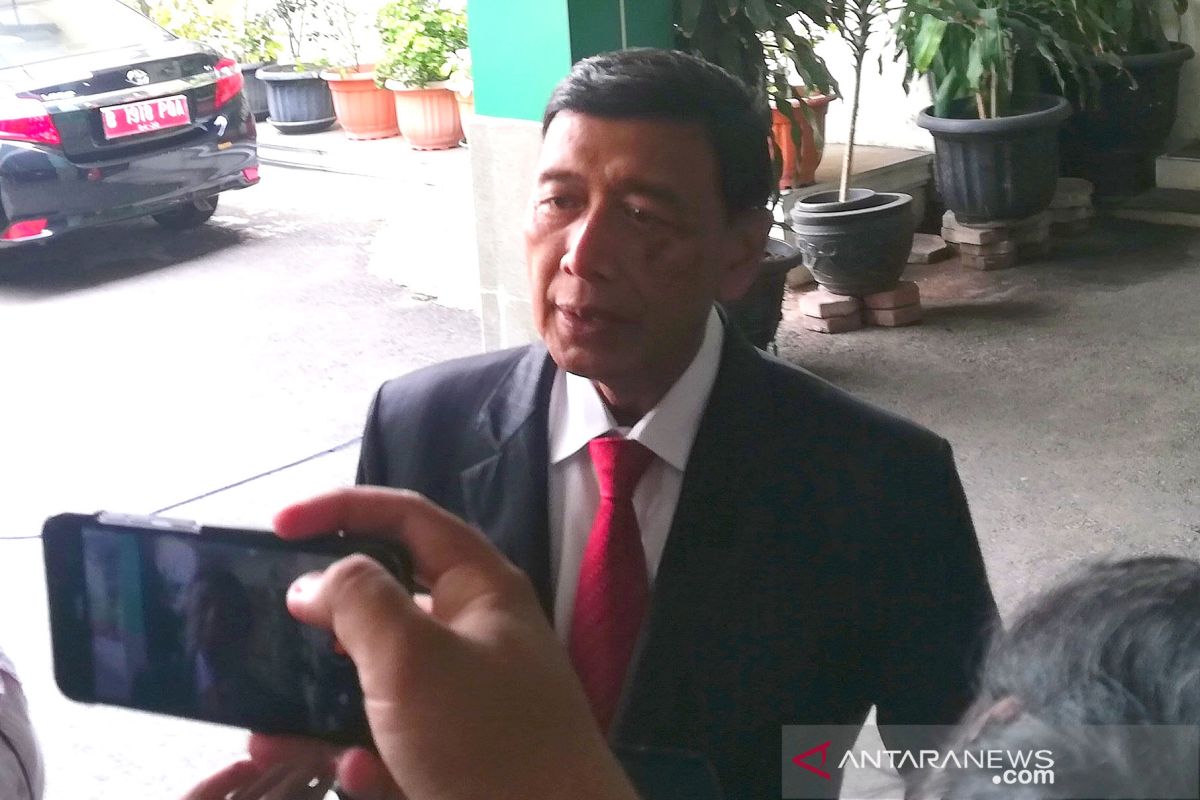 Wiranto merasa aneh karena tidak diundang ke Munas Hanura