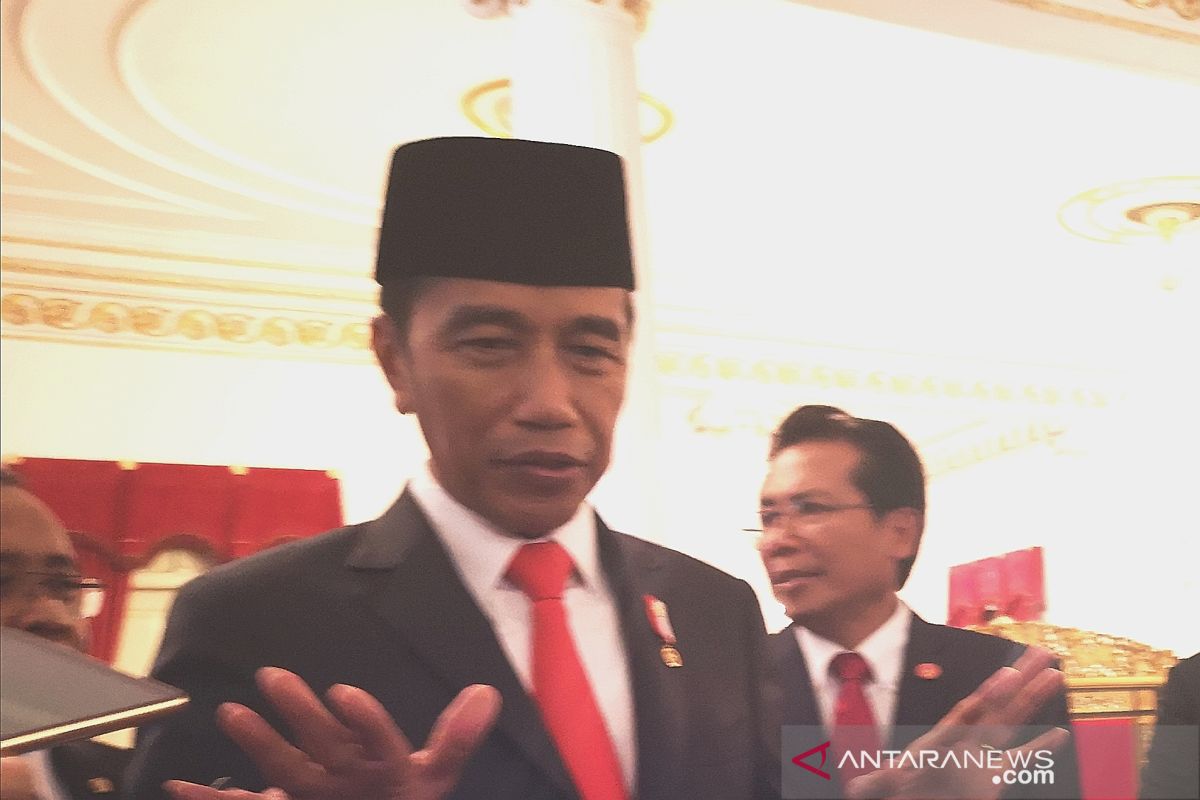 Siang ini, Jokowi lantik Pimpinan dan Dewas KPK