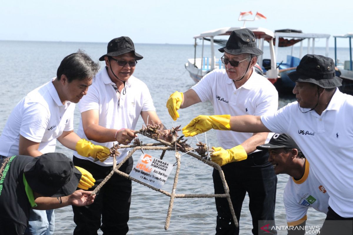 LPS tanam mangrove dan terumbu karang di Taman Nasional Bali