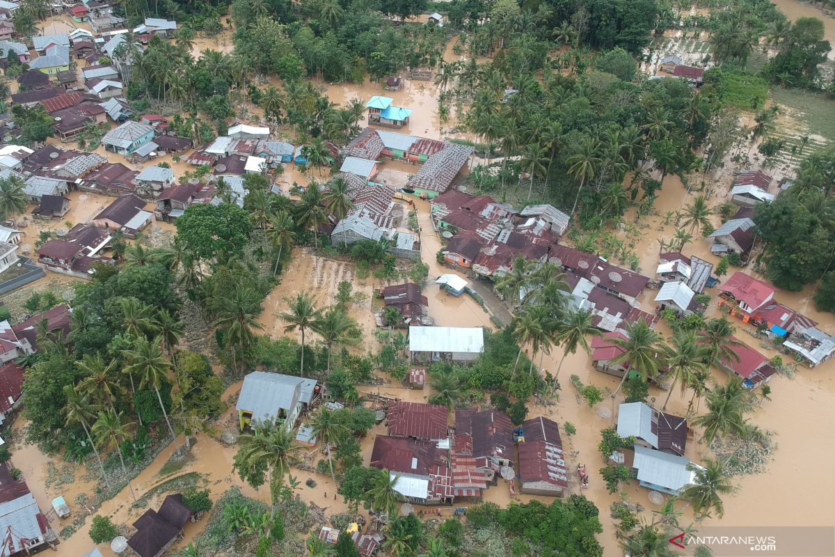 Posko bencana Solok Selatan kehabisan persediaan sembako