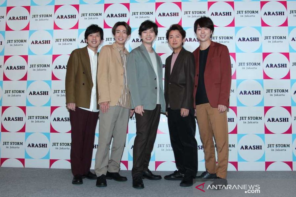 Netflix akan tayangkan serial dokumenter grup idola Jepang Arashi