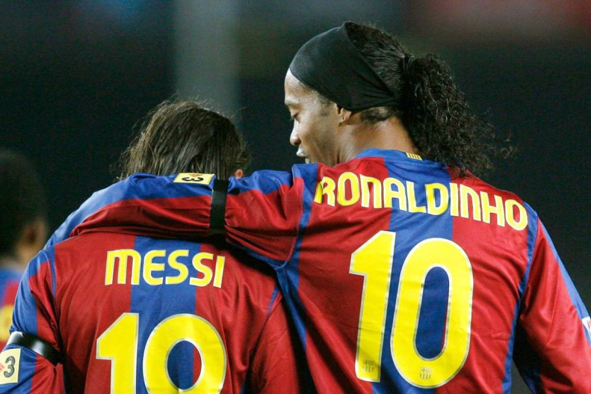 Ronaldinho enggan akui Messi pemain terbaik sepanjang masa