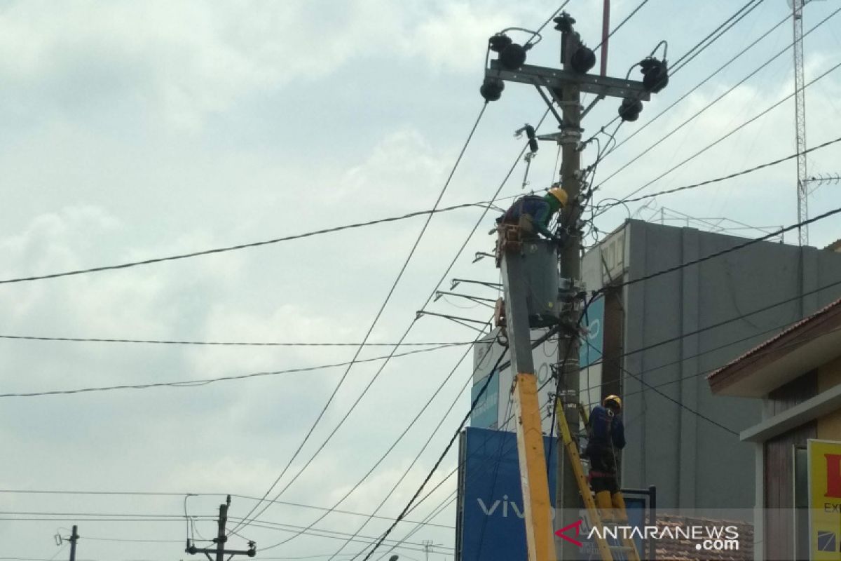 Pencurian listrik masih terjadi, PLN Kudus awasi pelanggan nakal