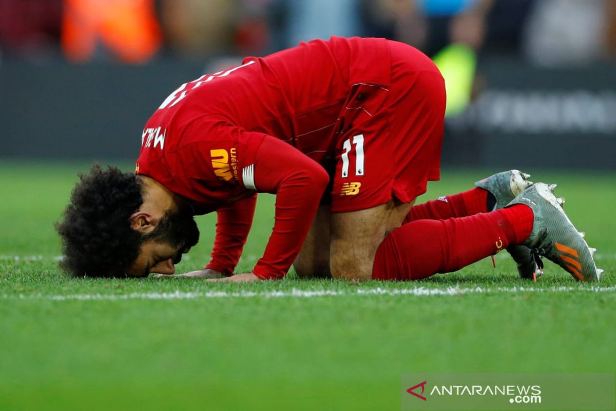 Dwigol Salah buat Liverpool makin melejit