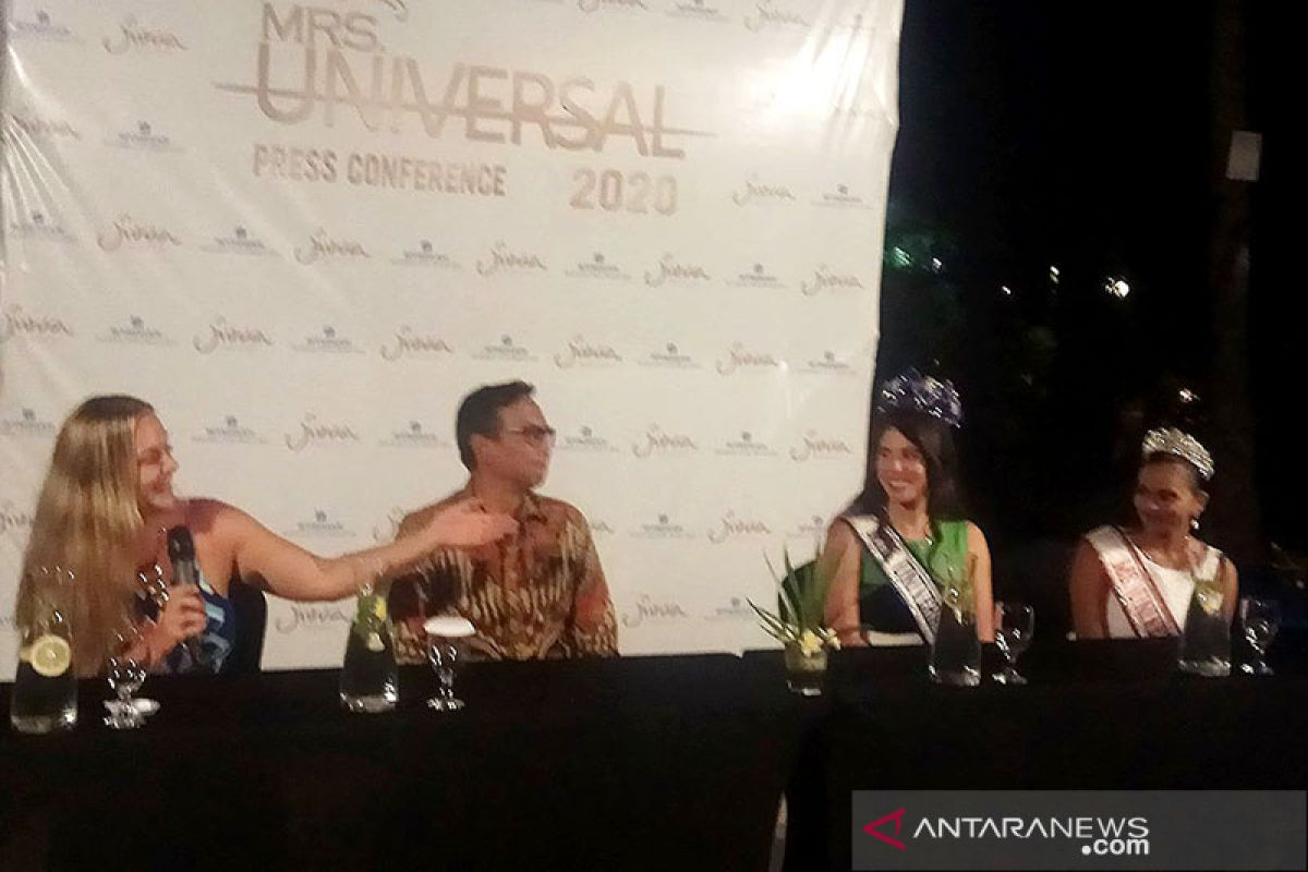 Tiga Mrs Universal 2019 kunjungi Bali