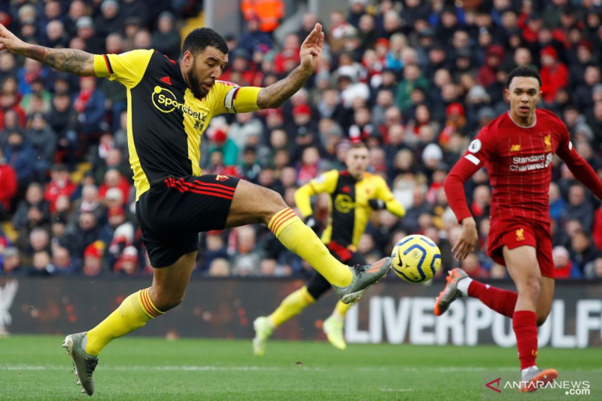 Liga Inggris - Kapten Watford abaikan cedera lutut bantu perjuangan hindari degradasi