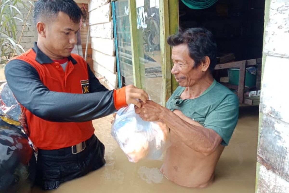 PKS buka dapur umum layani korban galodo di Solok Selatan