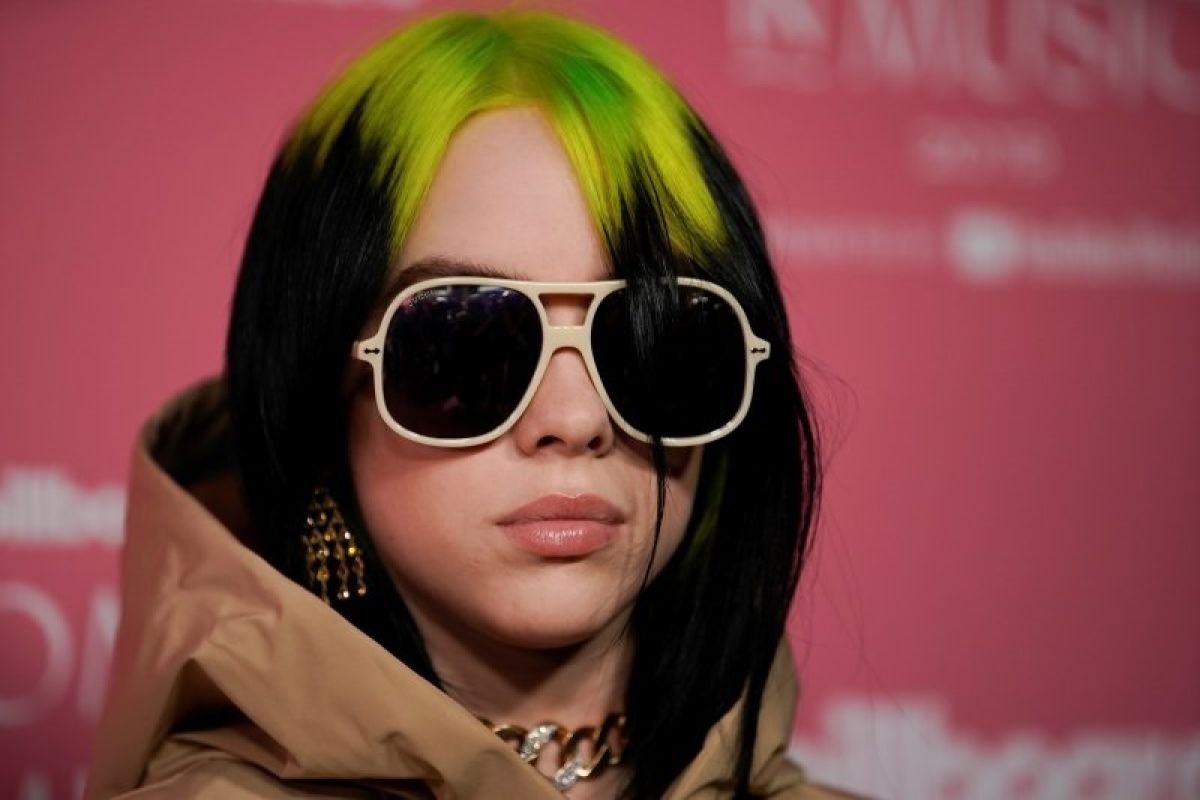 Billie Eilish raih gelar "" versi Billboard