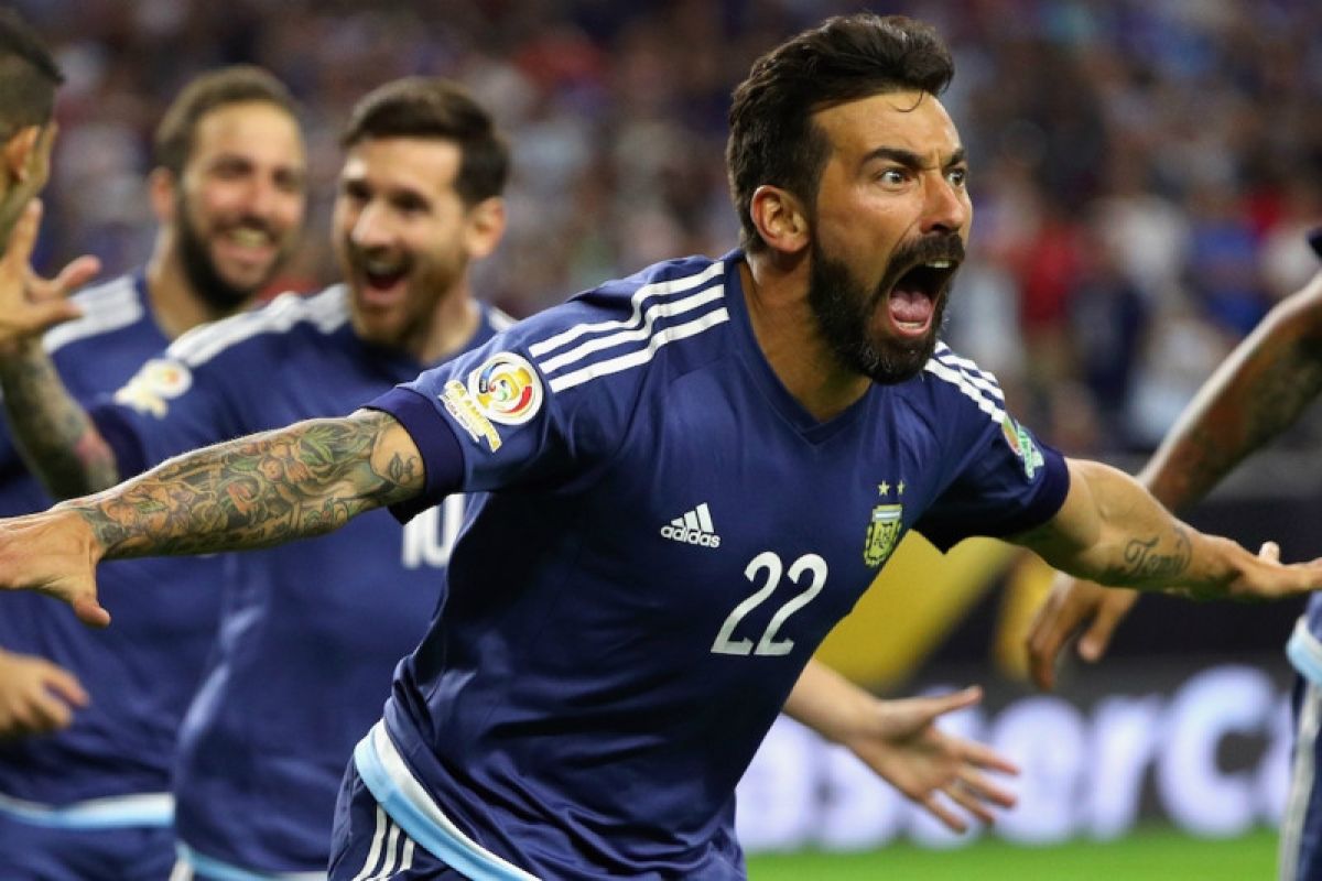 Ezequiel Lavezzi gantung sepatu