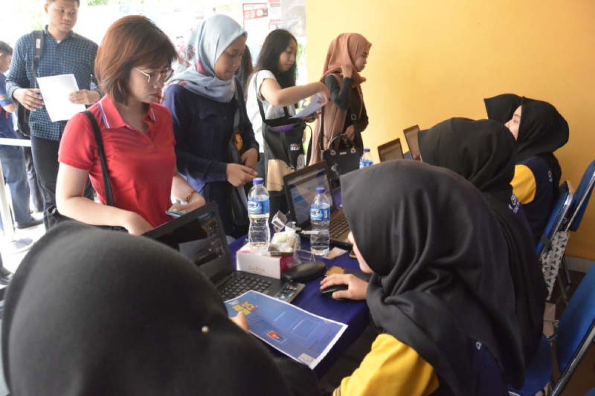 Job fair Udinus dekatkan lulusan dengan lowongan  kerja