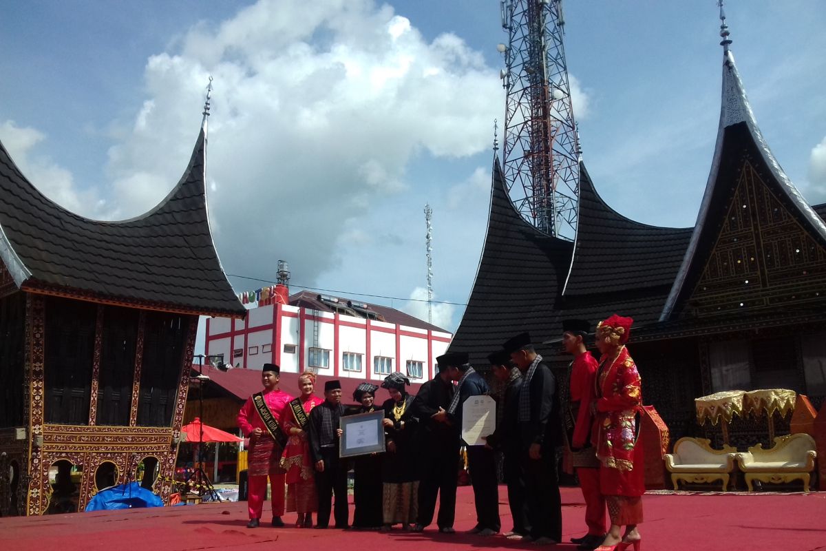 Pawai "Arak Bako" Kota Solok masuk warisan budaya tak benda oleh Kemendikbud