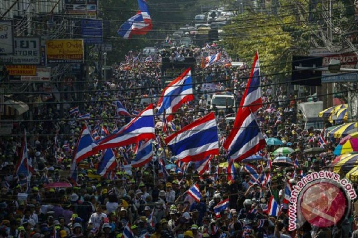 Ribuan warga Thailand berunjuk rasa di Bangkok
