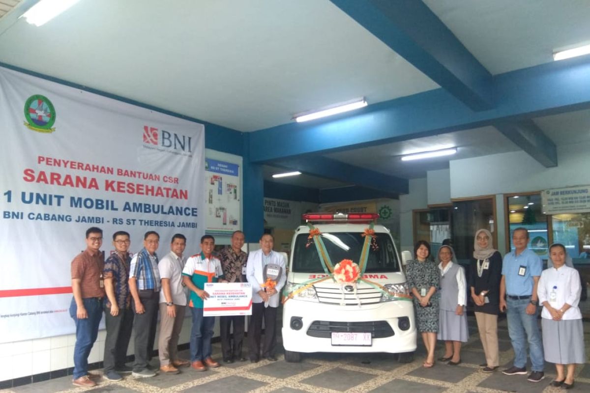 BNI Jambi serahkan ambulans tingkatkan pelayanan kesehatan